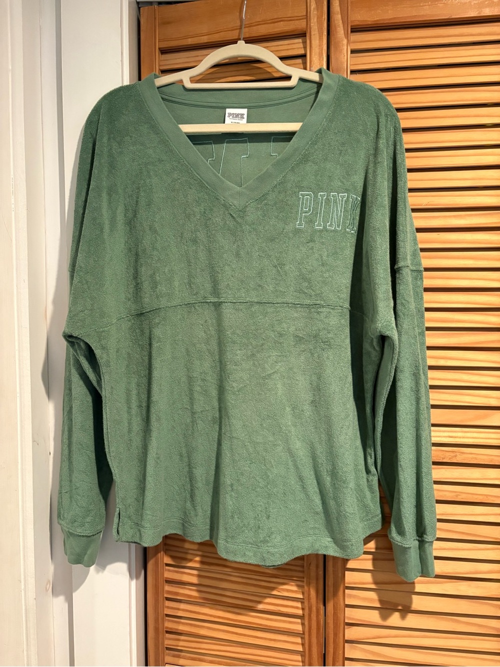 Victoria's Secret PINK Varsity Beach Terry V-neck Pullover Sweatshirt lounge M